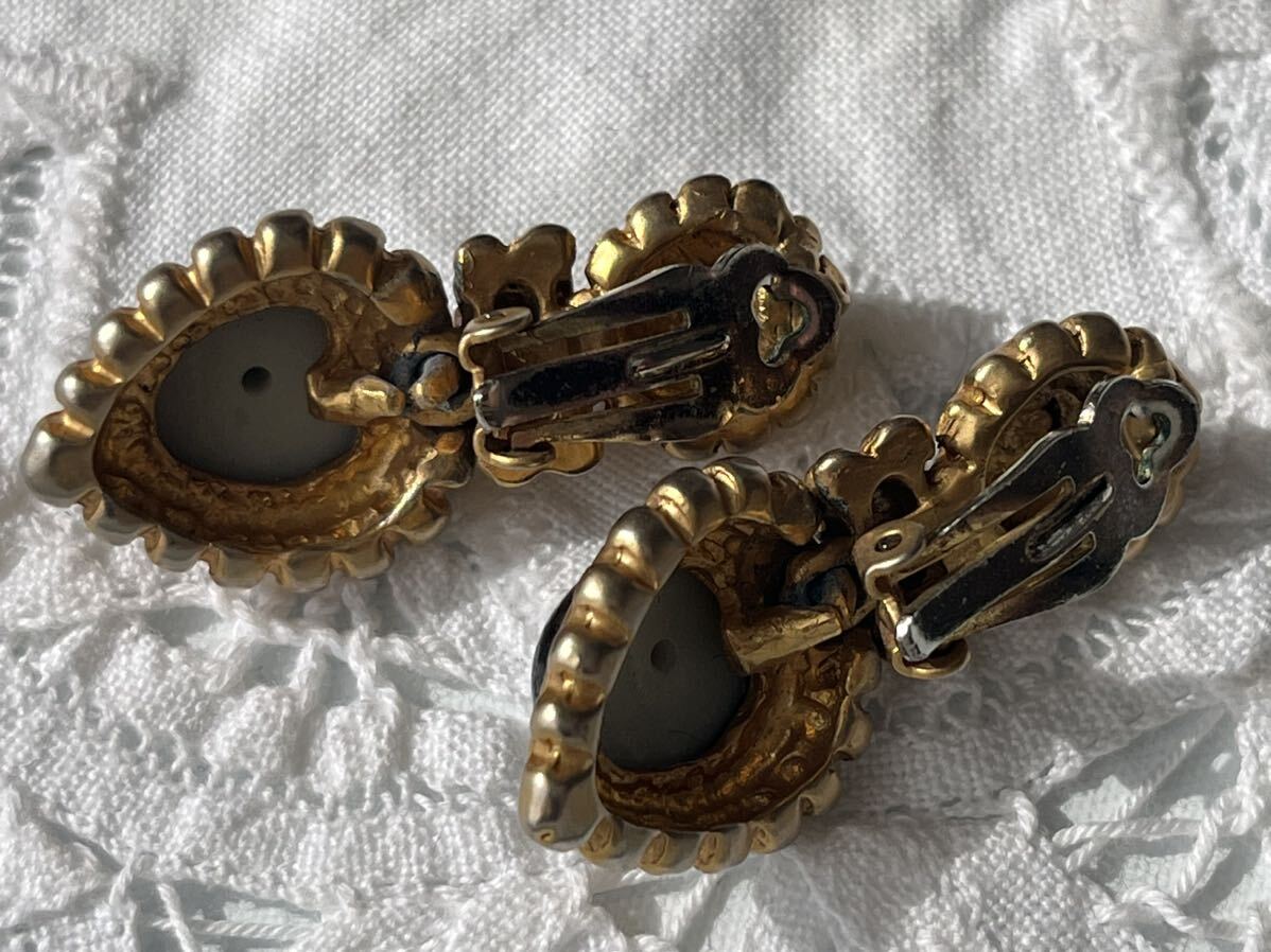 ヴィンテージ ** ブラックカボションの美しいイヤリング vintage earrings_画像2