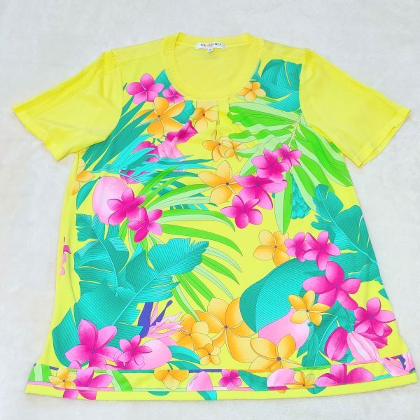 レオナール　LEONARD　トップス　チュニック　花柄　Tシャツ　黄色　カンカン かりゆしウェア　レディーストップス　シャツ　ハワイアン_画像2