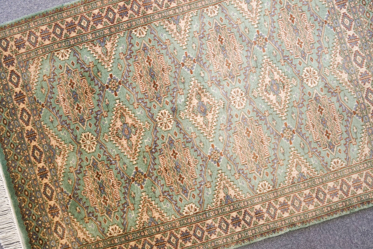 116×79cm【高品質パキスタン手織り絨毯】トライバルラグ