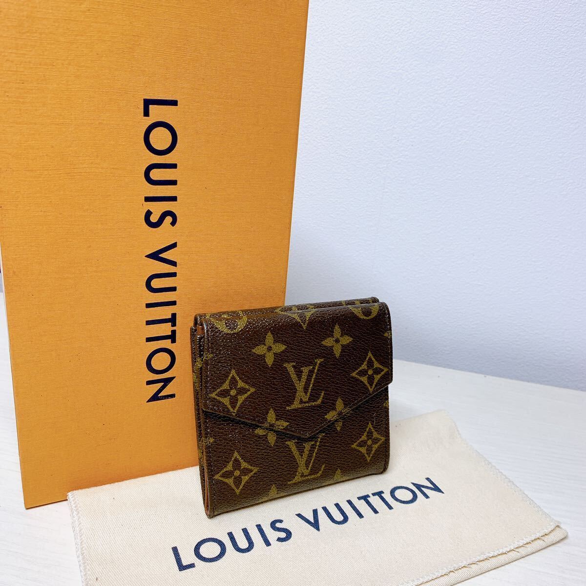 A059【外観極美品】LOUIS VUITTON ルイヴィトン モノグラム ポルトモネ ビエ カルトクレディ 三つ折り財布 ウォレット M61660/833の画像2