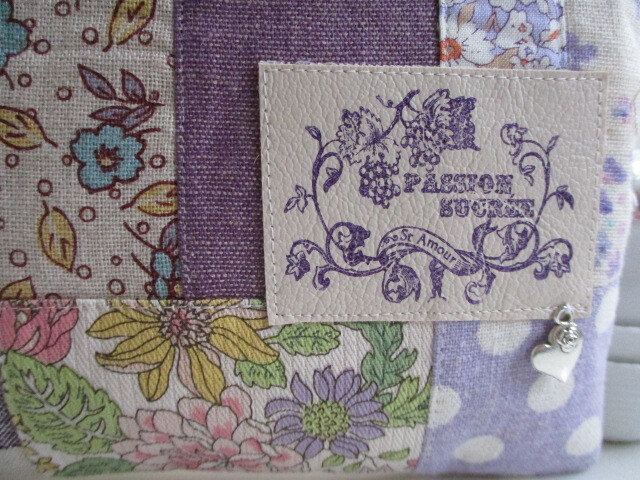  hand made * a bit largish passbook pouch + cotton cotton flax etc. various * patch * 8!