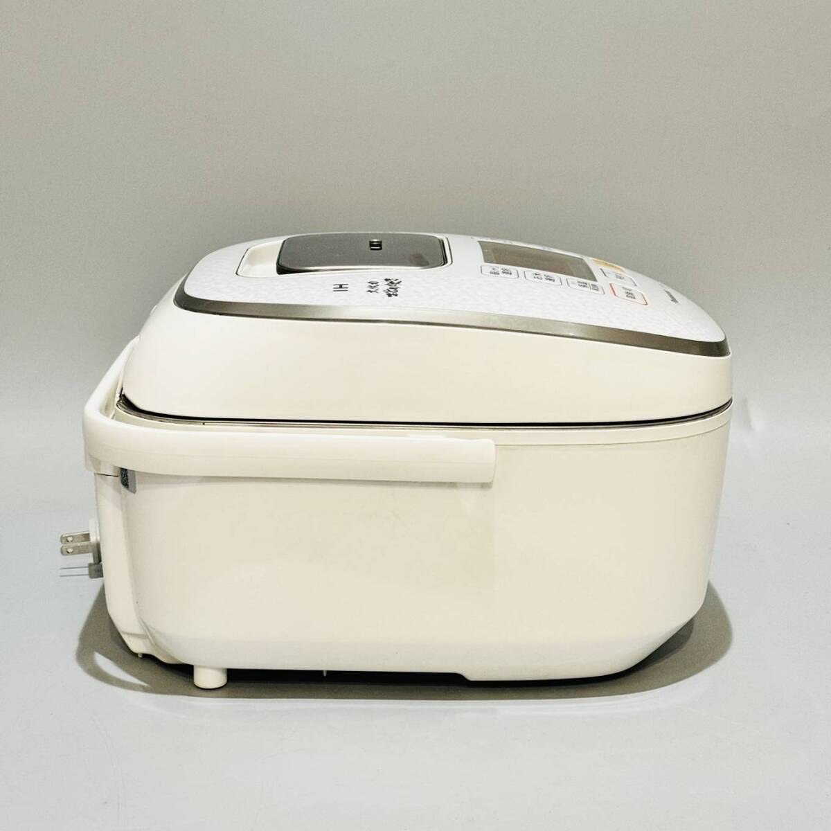 甲MJ17518 クリーニング済 動作確認済 2014年製 5.5合炊き パナソニック IHジャー炊飯器 SR-HX104 炊飯ジャー 調理機器 白の画像6