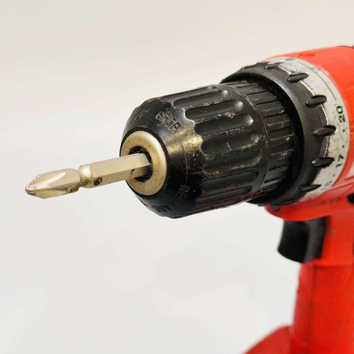 甲HK9978 クリーニング済 動作未確認 現状品 リョービ RYOBI 充電式ドライバドリル BD-122 B-1203M1 12V 電動工具 インパクトの画像2