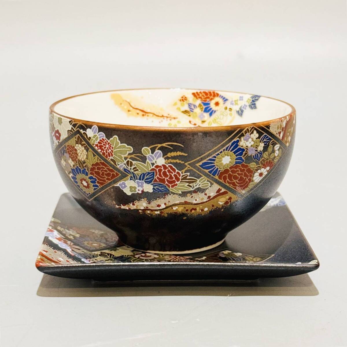 甲HG079 美品 クリーニング済 状態良好 美濃焼 益見窯 花友禅 花絵図 五客揃い 湯呑 茶托 煎茶道具 茶器 伝統工芸品 和食器の画像2