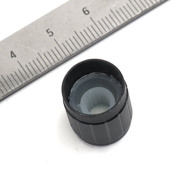 送料120円 アルミ製 ボリューム用ノブ=ツマミ 直径14ｍｍ 差込み式 ローレット 新品の画像4