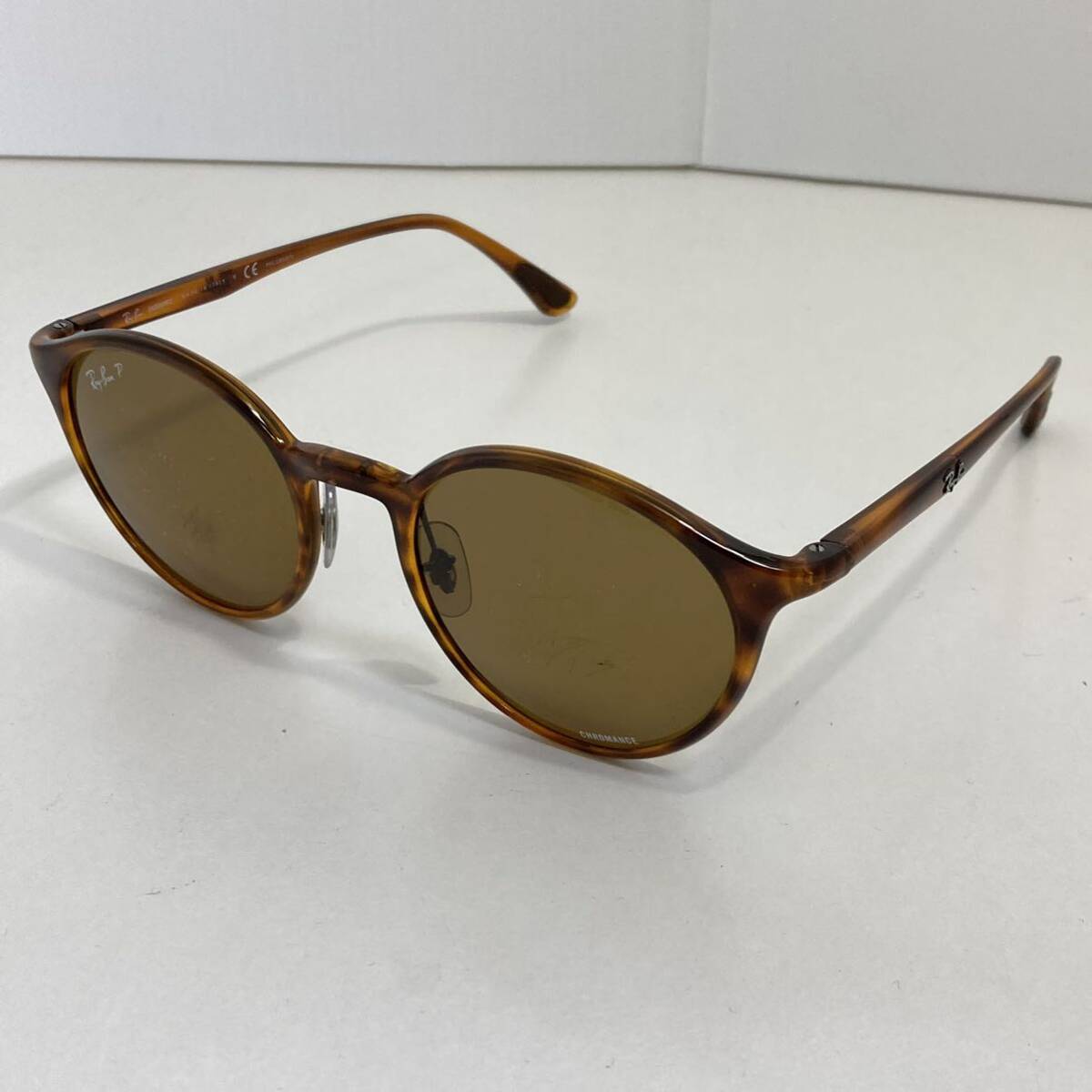 Ray-Ban レイバン RB4336-CHの画像1