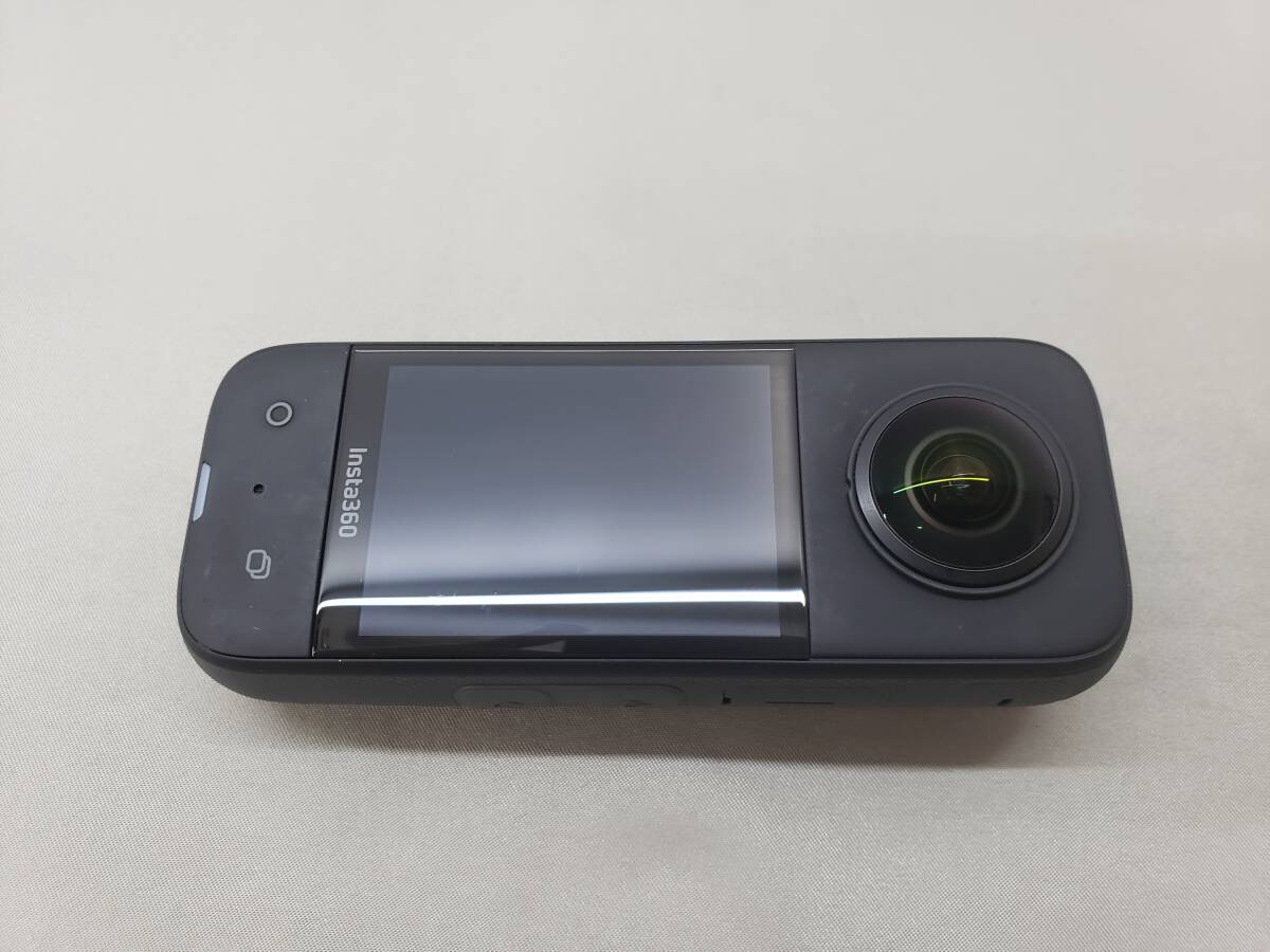 105-KE1352-60: アクションカメラ Insta360 X3 microSD 256GB付属 動作確認済 の画像2