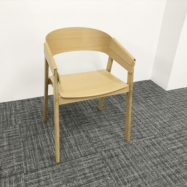 Muuto ミーティングチェア COVER CHAIR ムート ダイニングチェア カバーチェア Thomas Bentzen 北欧 オーク 中古 IM-864378B_画像1