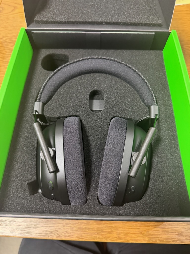 Razer レイザー BlackShark V2 Pro ワイヤレスゲーミングヘッドセット _画像2