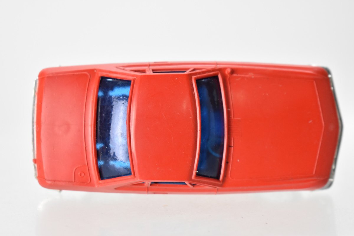 希少 初代 シルビア 赤 スロットカー 約9cm[メーカー不明][レア][レッド][ミニカー][昭和レトロ][当時物][k1]Hの画像9