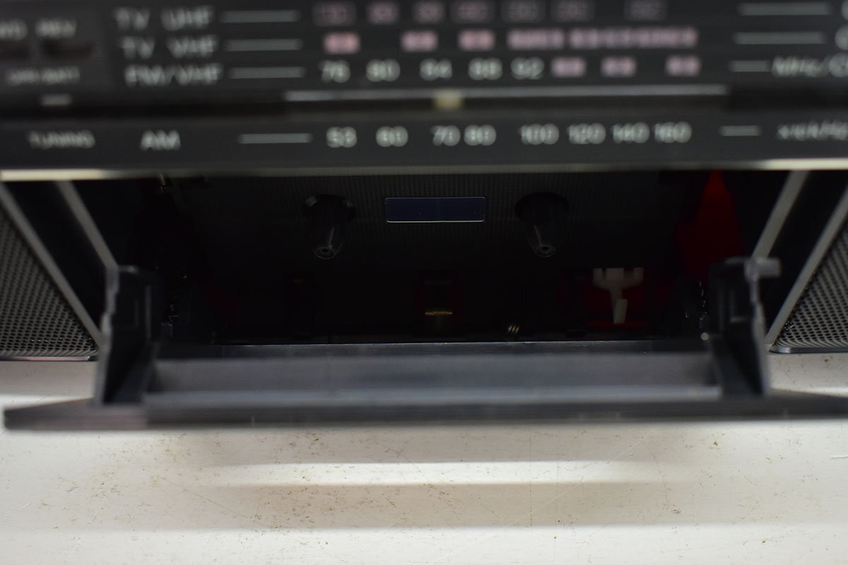 SONY CFS-E30 ラジカセ 元箱付 再生OK[ソニー][ラジオカセットレコーダー][RADIO CASSETTE RECORDER][昭和レトロ][当時物][k1]19Mの画像8