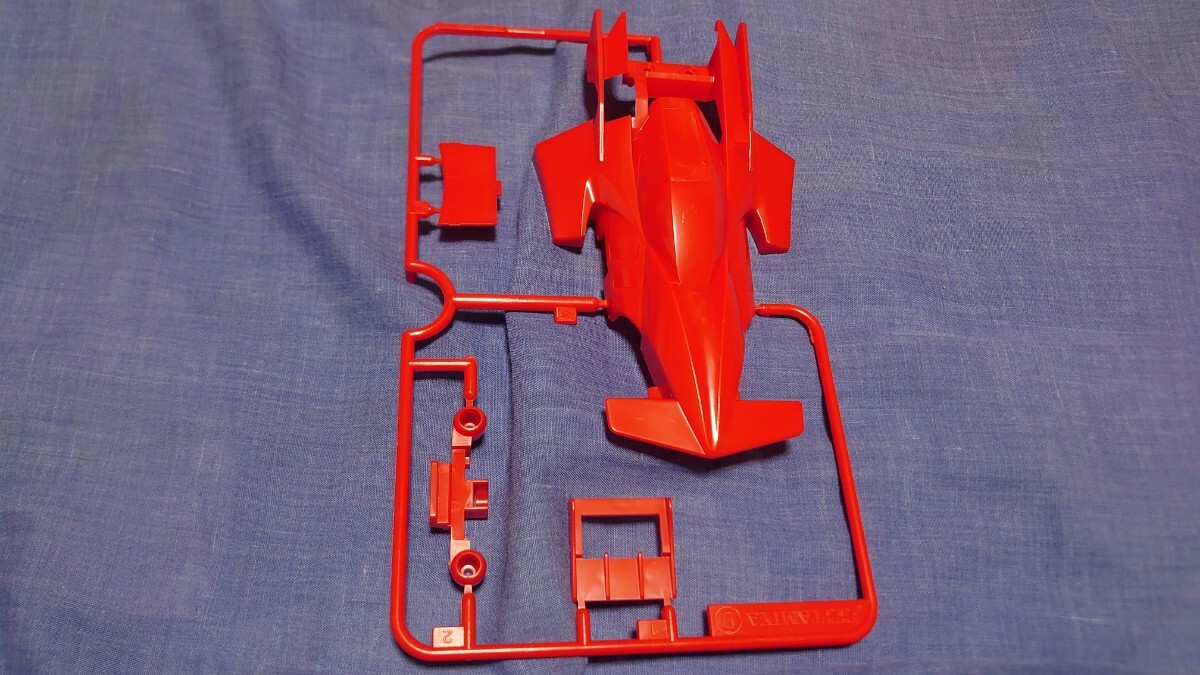 スーパーミニ四駆　サンダーブーメランW10　レッドメッキ　レッド整形色　ボディセット　非売品_画像3