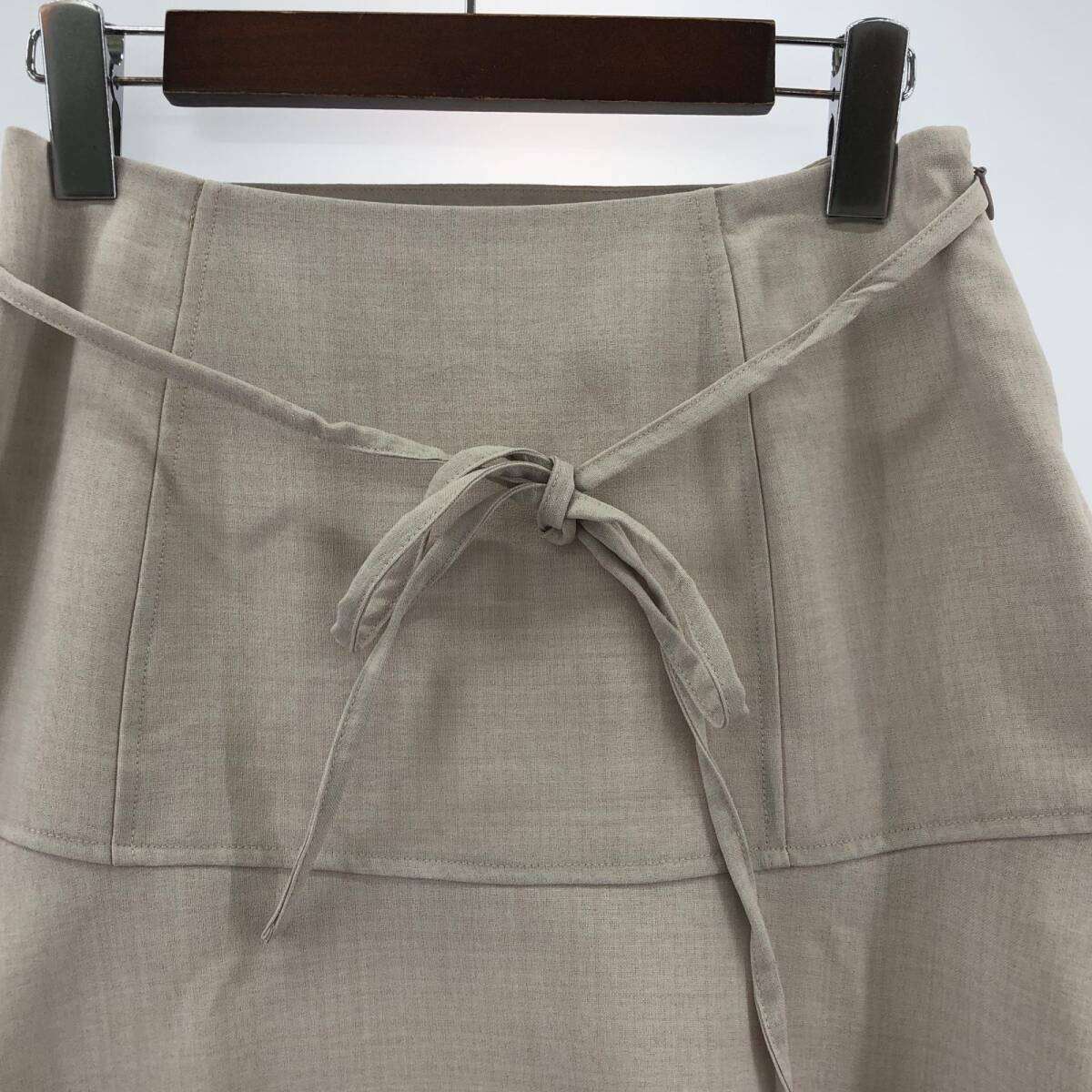 Couture brooch クチュールブローチ フレア スカート size38/ベージュ レディース_画像2