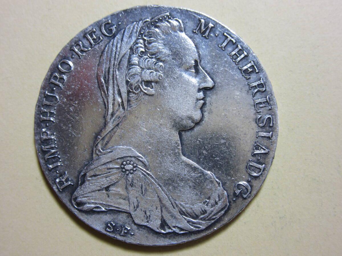 ３、オーストリア M・THERESIA ターラー銀貨 リストライク １７８０年 ２７，９４ｇの画像2
