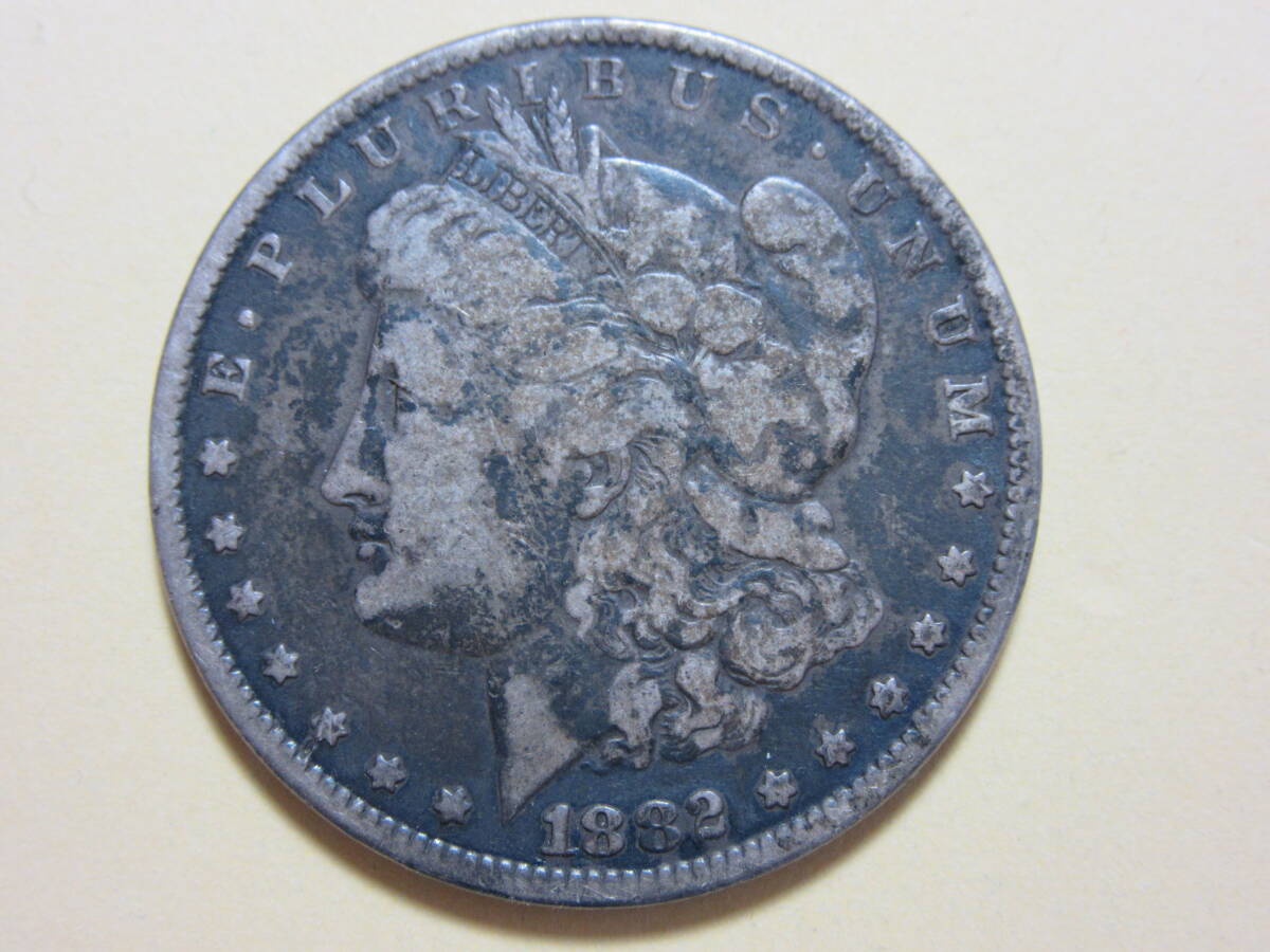 ９、アメリカ ONE DOLLAR銀貨 １８８２年 佳品 ２６，１１ｇの画像2