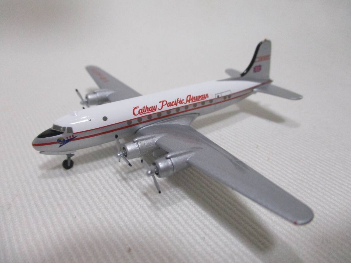 1/400 CATHAY PACIFIC DC4 Skymasterの画像3
