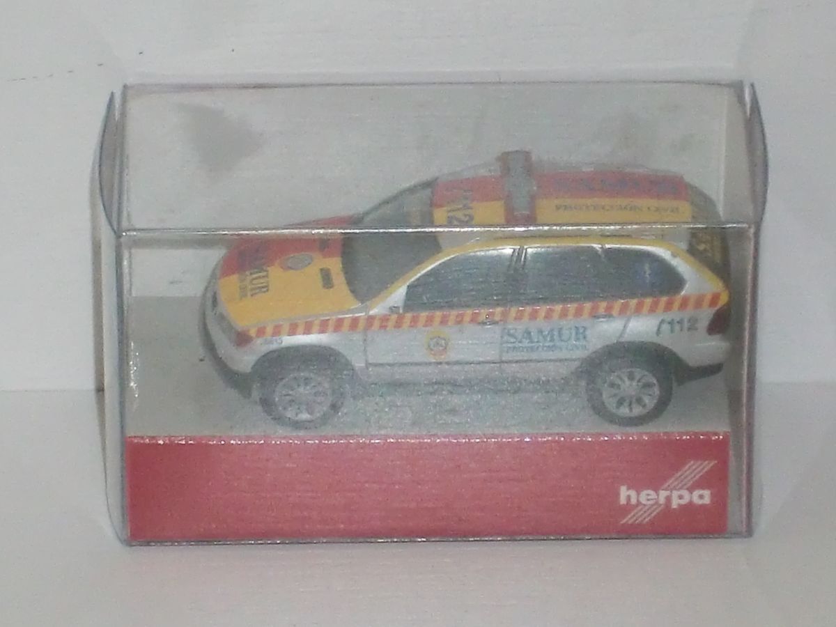 ◆1/87 herpa BMW X5 TM_画像1