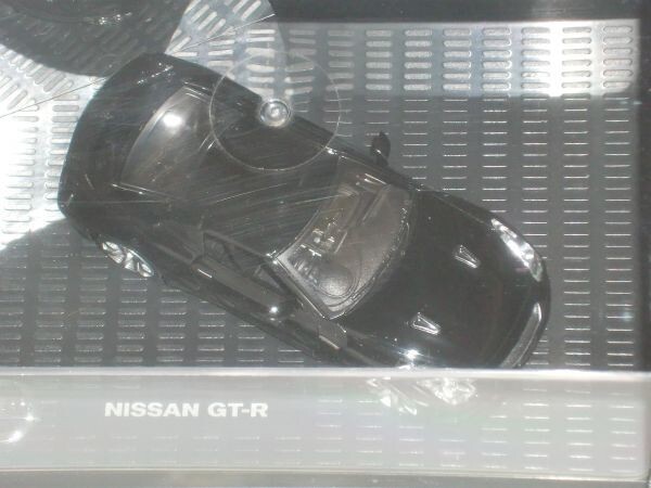 〇日産自動車株式会社 NISSAN GT-R (R35) 黒_画像2