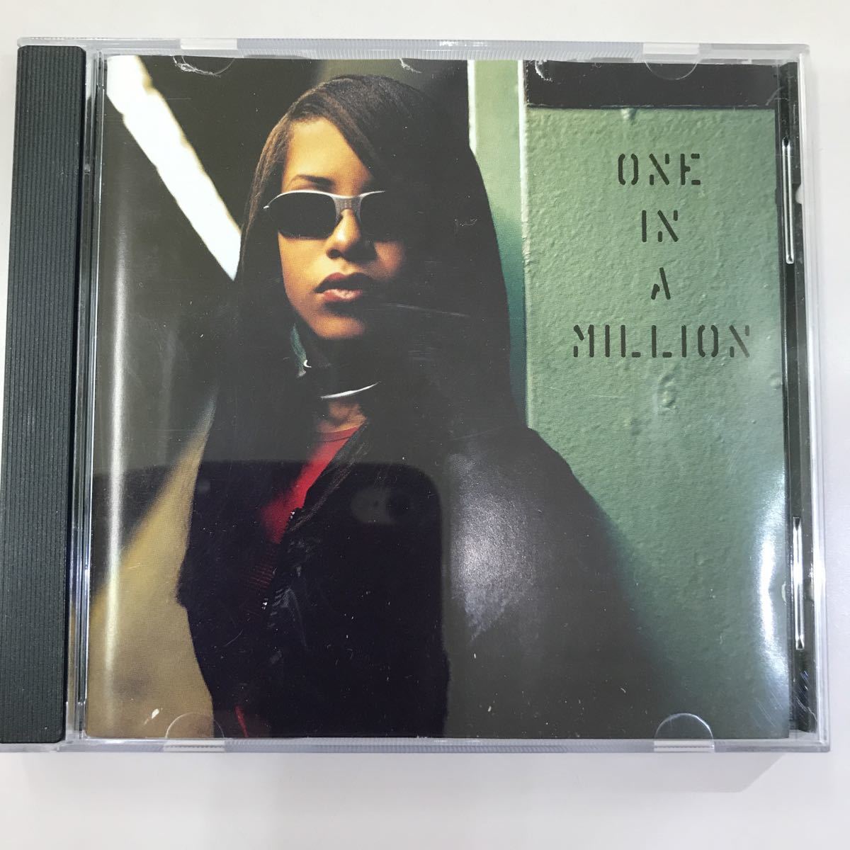 CD 中古☆【洋楽】ONE IN A MILLION 「BLACK GROUND/ATLANTIC_画像1