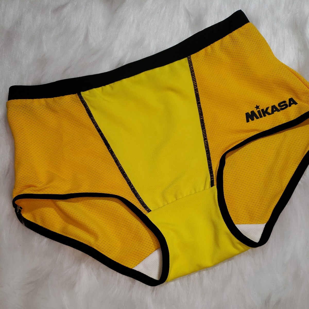 新品未使用品 L MIKASA スポーツショーツ 黄色 サイド＆バックはメッシュの画像1