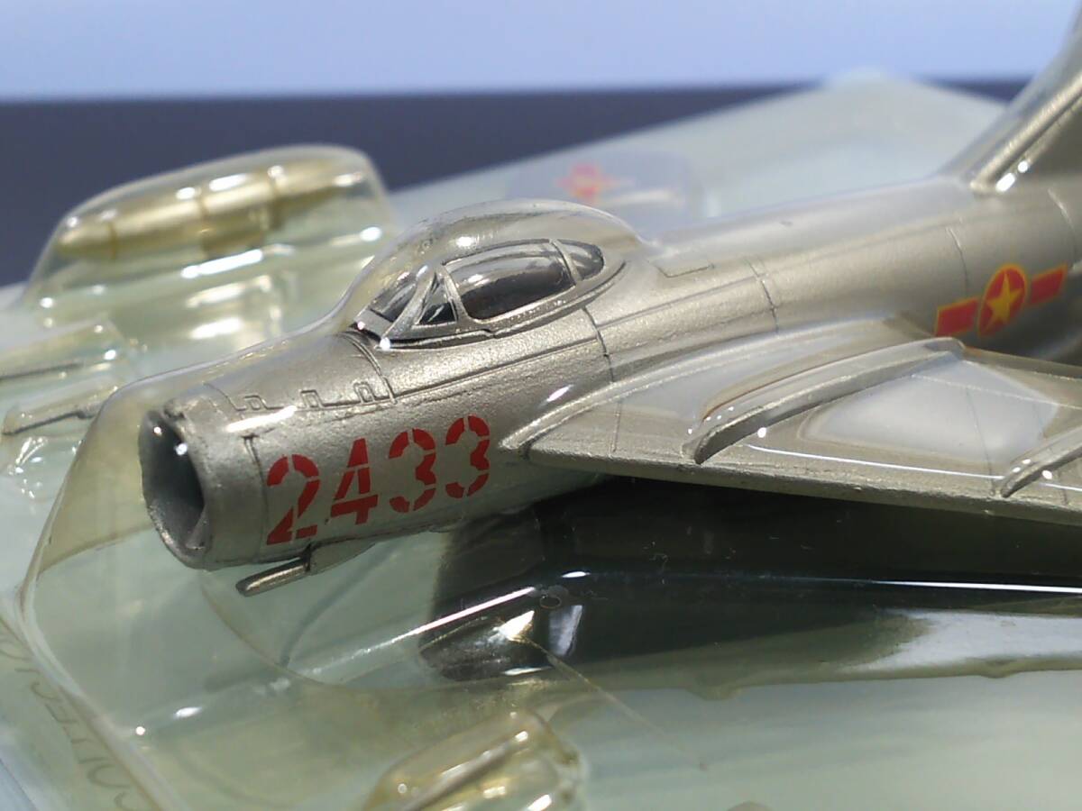 エアコンバット #31 ミコヤン・グレビッチ MiG17 フレスコ Mikoyan-Gurevich MiG-17 Fresco 未開封 送料410円 同梱歓迎 追跡可 匿名配送の画像1