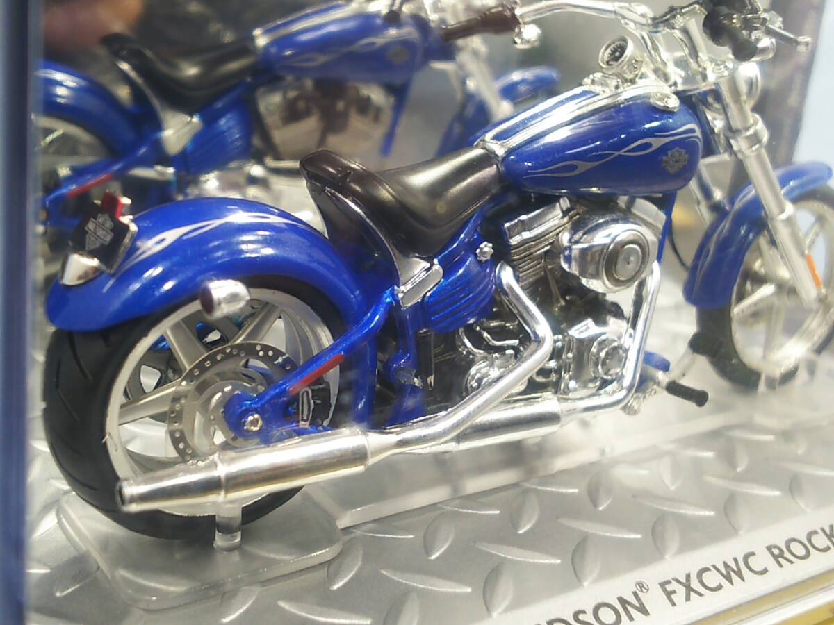 1/24 HARLEY-DAVIDSON PREMIUM COLLECTION FXCWC ROCKER C 2008 未開封 ハーレー 送料410円 同梱歓迎 追跡可 匿名配送_画像6