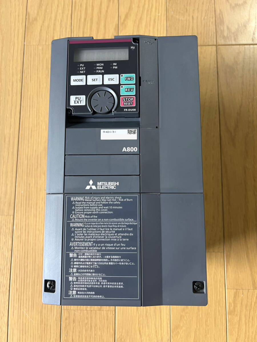 Mitsubishi 三菱電機 インバーター FR-A820-3.7K-1 200-240V 未使用に近い_画像1