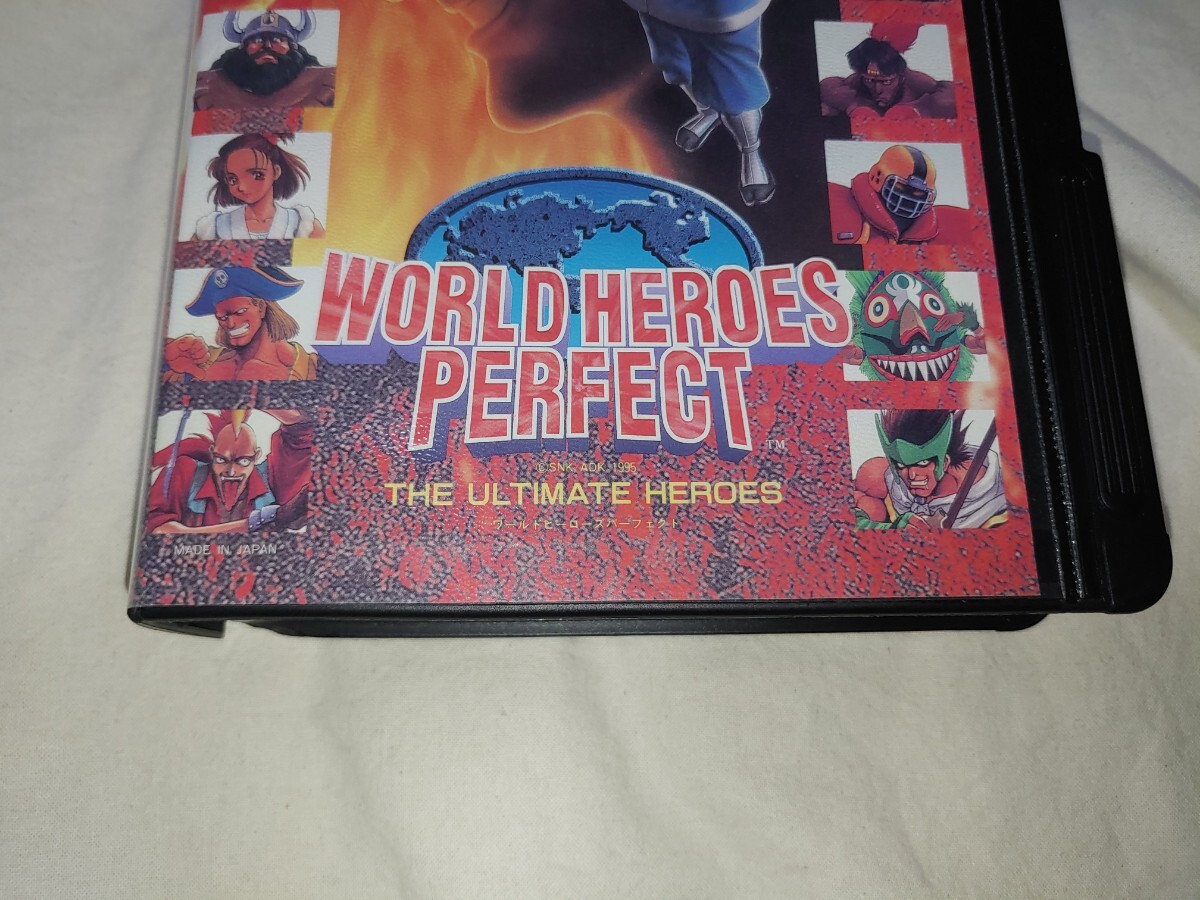[ бесплатная доставка ] коробка только Neo geo world герой z Perfect ROM версия SNK NEO-GEO NEOGEO игра world heroes perfect ADK