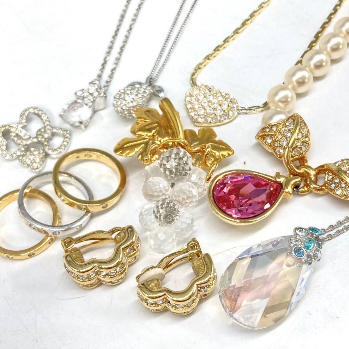 ■SWAROVSKI/スワロフスキー アクセサリー11点おまとめ■a重量約114.5gネックレス リング ring ブローチ accessory jewelry クリスタル CE0の画像1