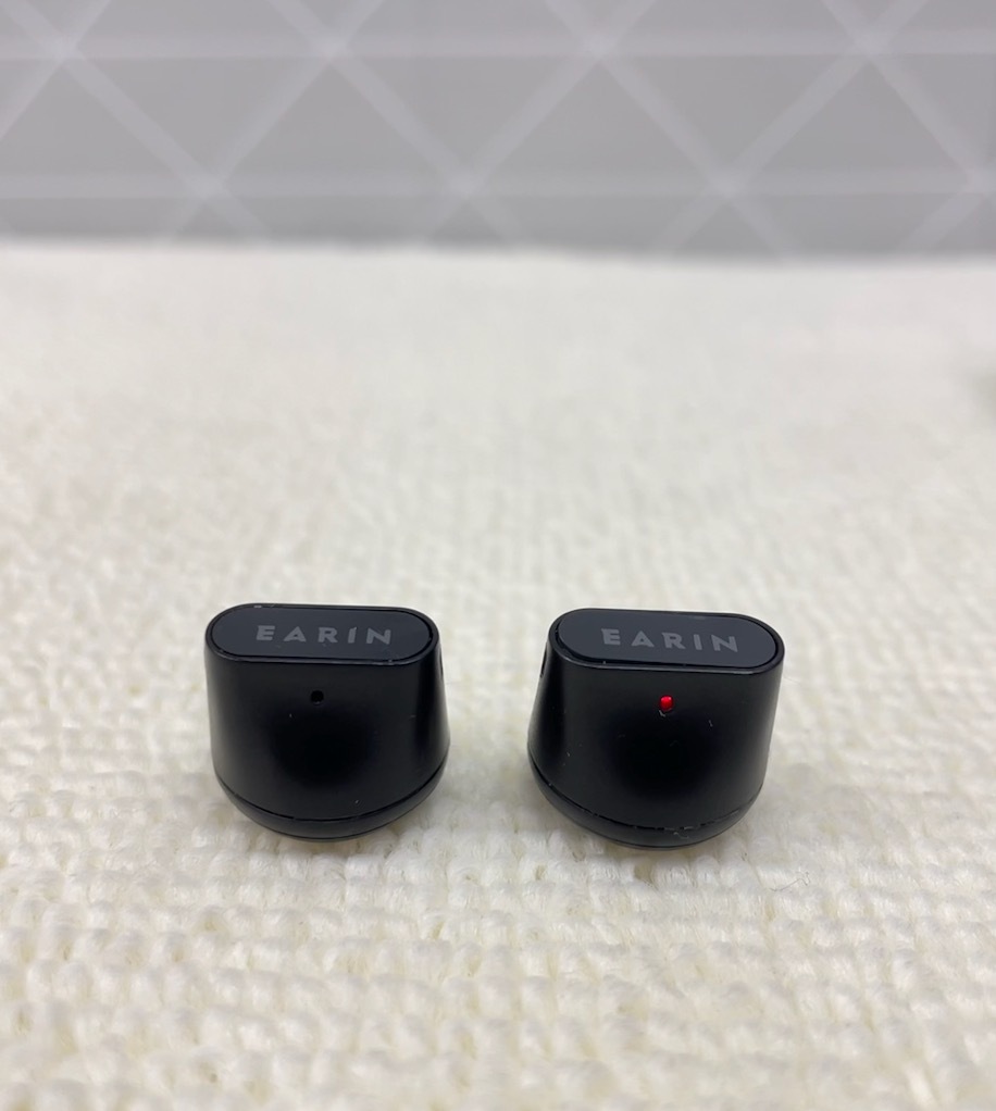B993 美品中古 動作確認済 EARIN A-3 シルバー Bluetooth 対応 高音質 14.3mmのハイエンドスピーカー採用 完全ワイヤレス イヤホンの画像5