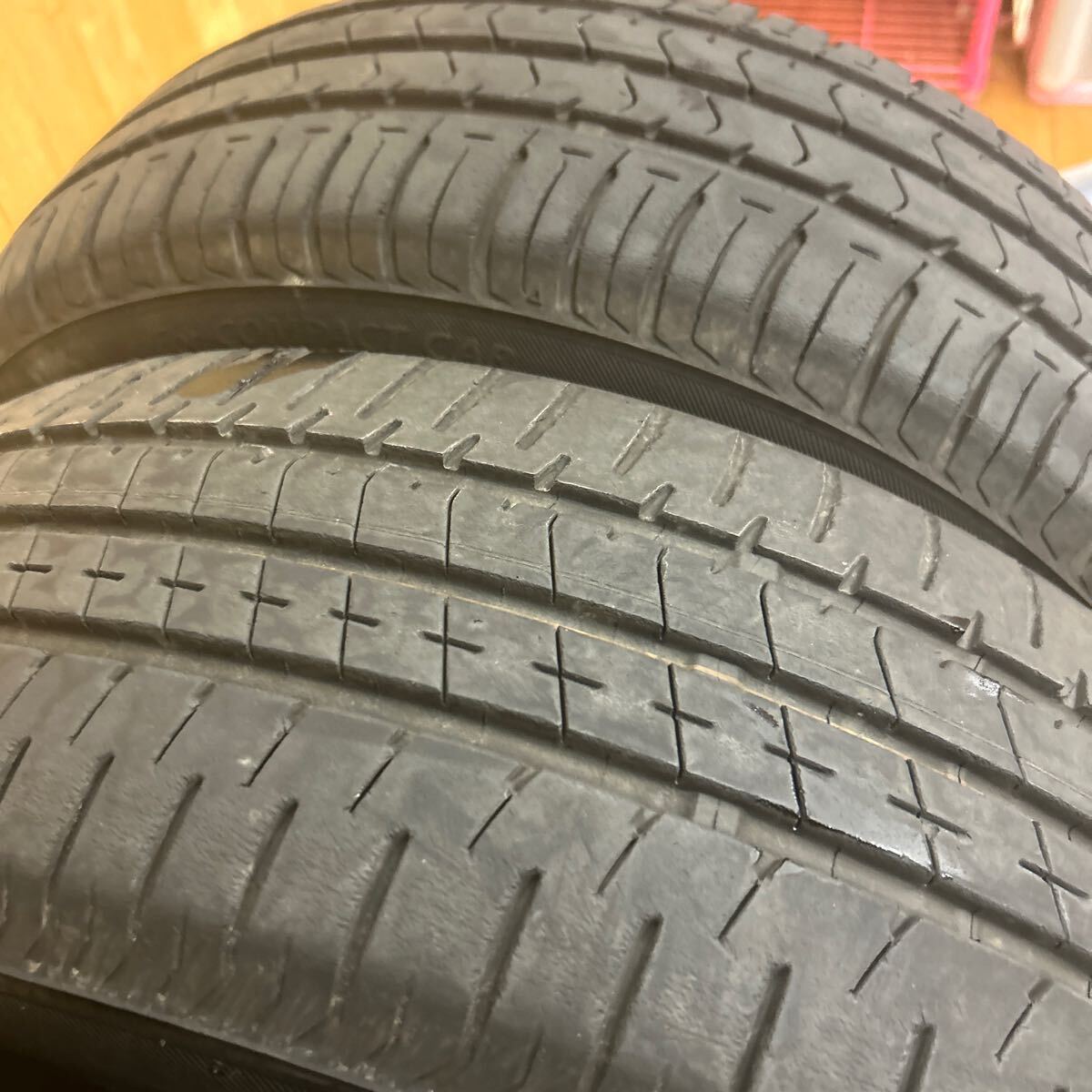 ヤリス　アクア　スイフト　ヴィッツ　シエンタ★ブリヂストン 185/60R15 84H 4本セット 中古タイヤ　6〜8分山ぐらい_画像6