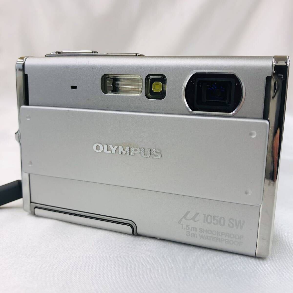 OLYMPUS ミュー μ1050SW シルバー デジカメ 通電ok バッテリー付き B3_画像3