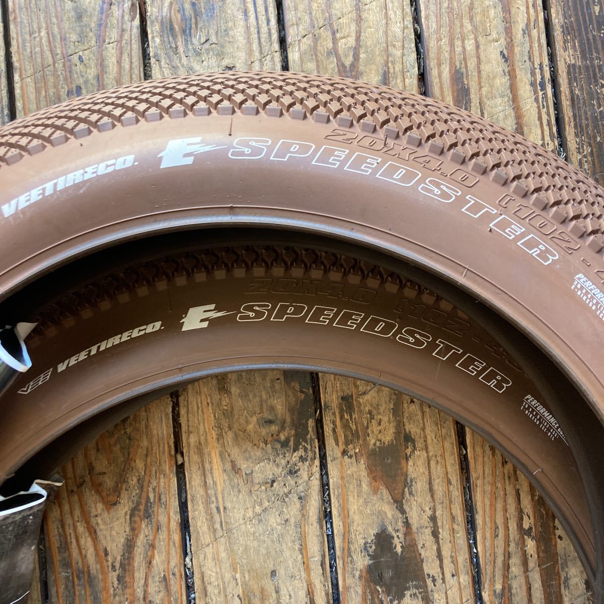 【新品・未使用】VEE TIRE Speedstar ファットタイヤ_20×4.0_ブラウン×2本セット_ファットバイク_画像2