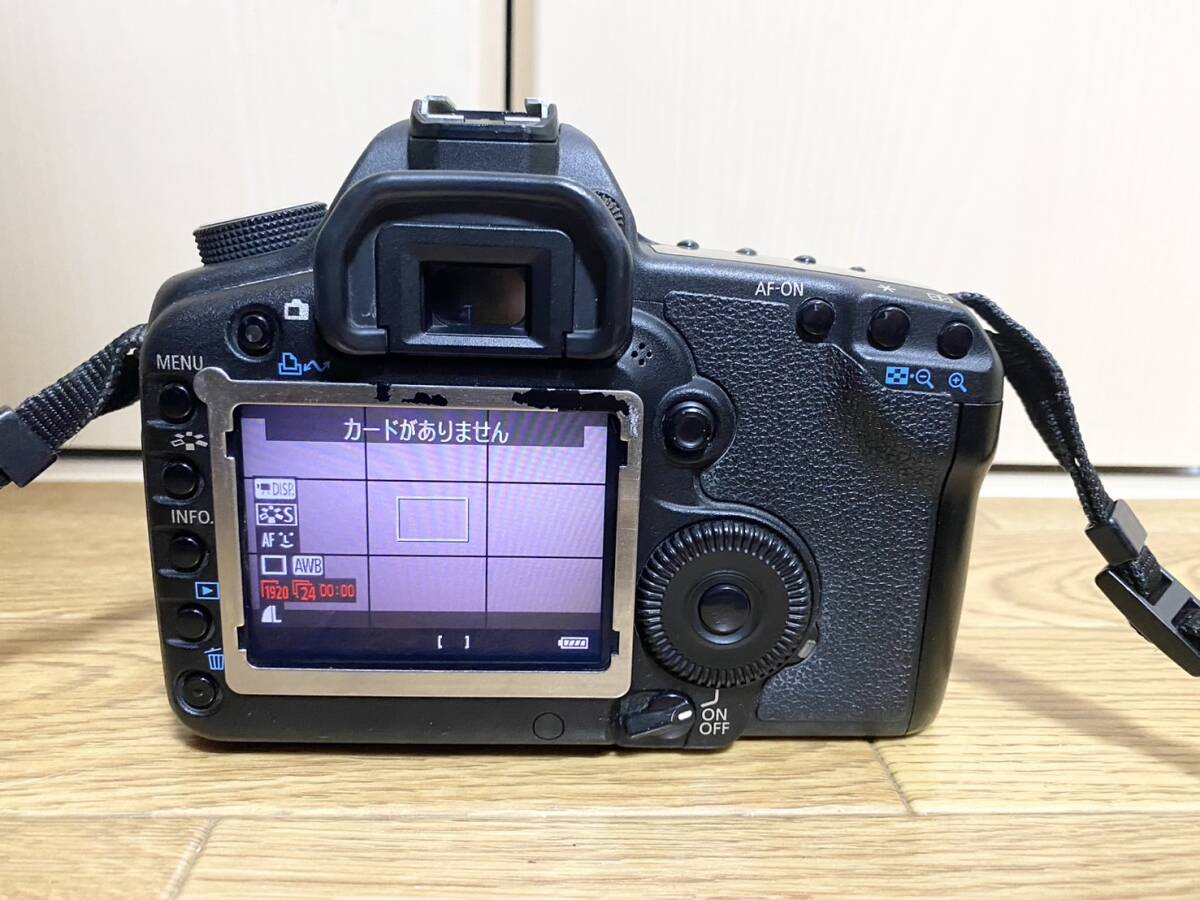 【used品】キャノン EOS5D DS126201 MarkⅡ レンズ付 35-80㎜ 1:4-5.6 III EF 50mm 1:1.8 II バッテリー2個付きの画像3