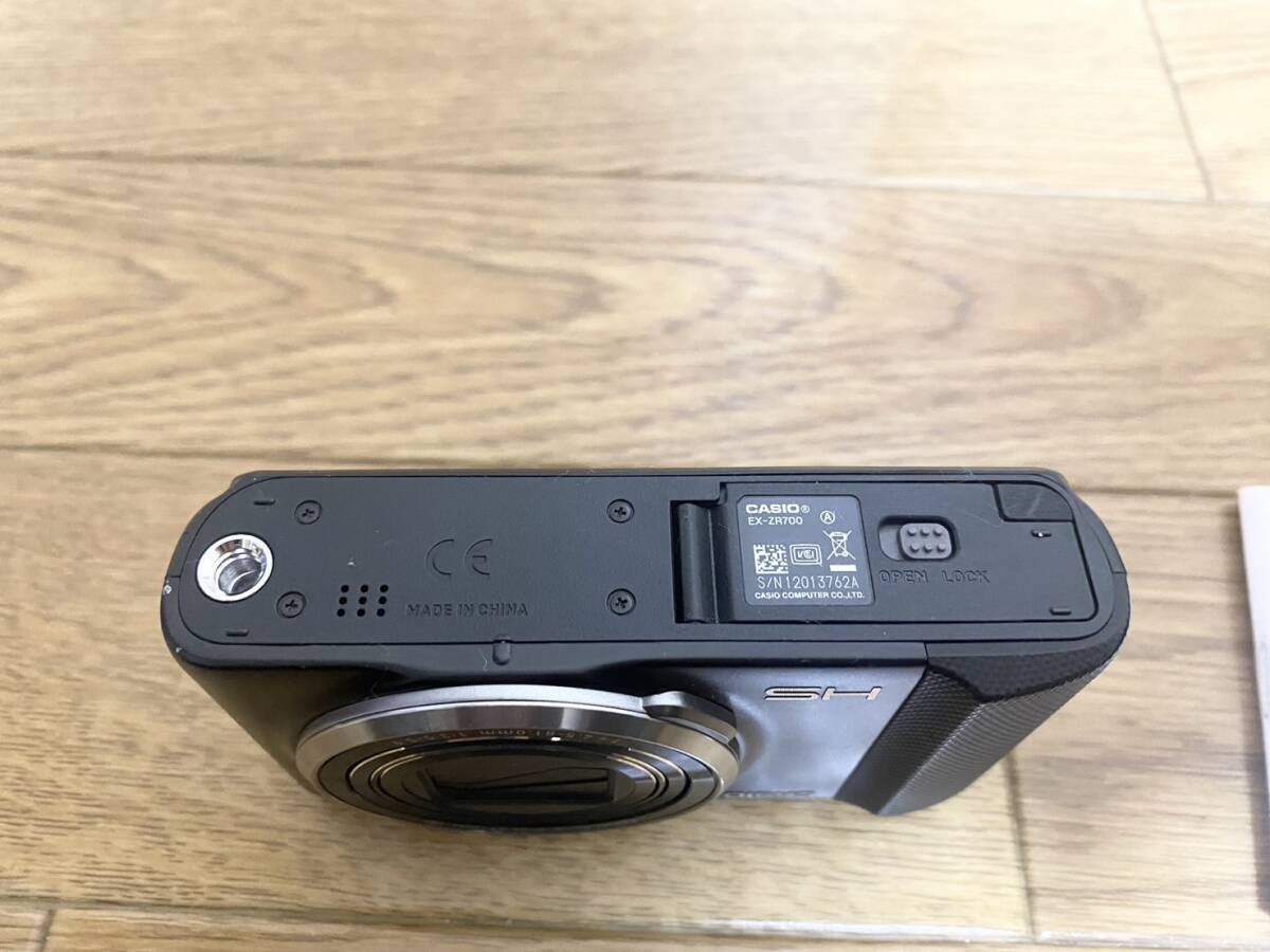 【used品】CASIO EXILIM HS EX-ZR700 デジタルカメラ デジカメ バッテリー付属_画像8