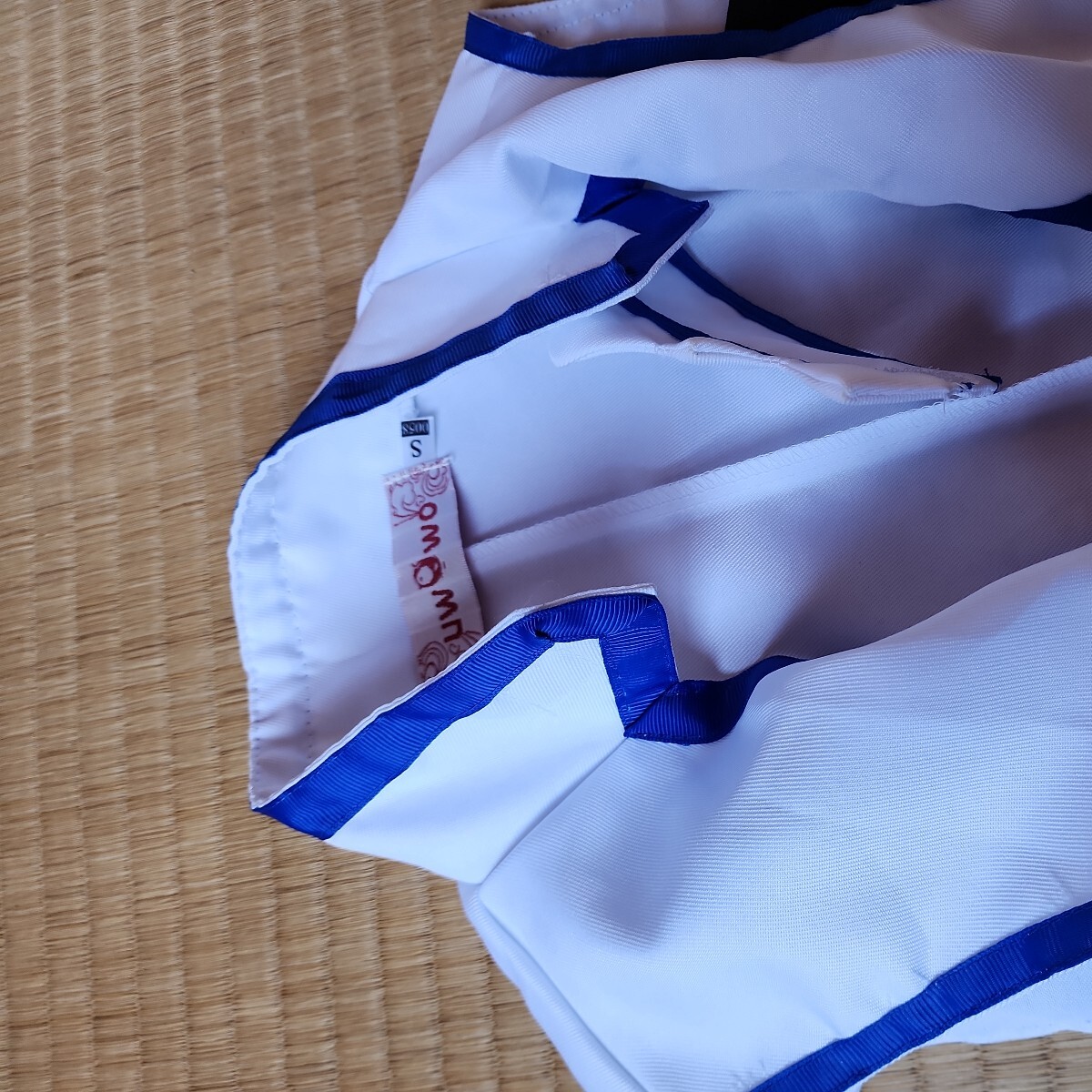 ソードアート・オンライン ALO アスナ Sサイズ 一円スタートコスプレ衣裳 (白い衣裳の下のほうに少し汚れが残っています)手足パーツの画像4
