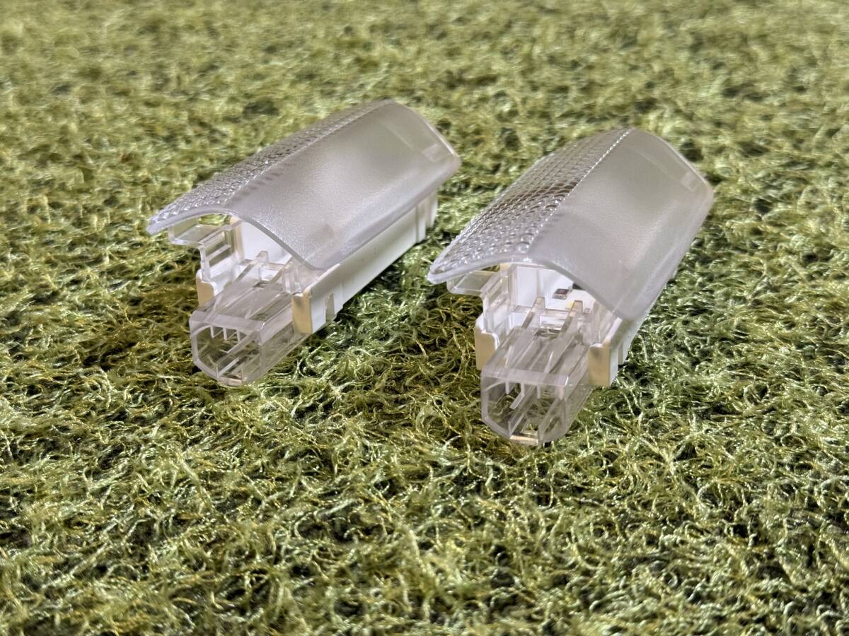 【中古】トヨタ純正部品 LEDカーテシランプ ホワイト LEXUS 流用に 81230-50070 2個セット_画像3