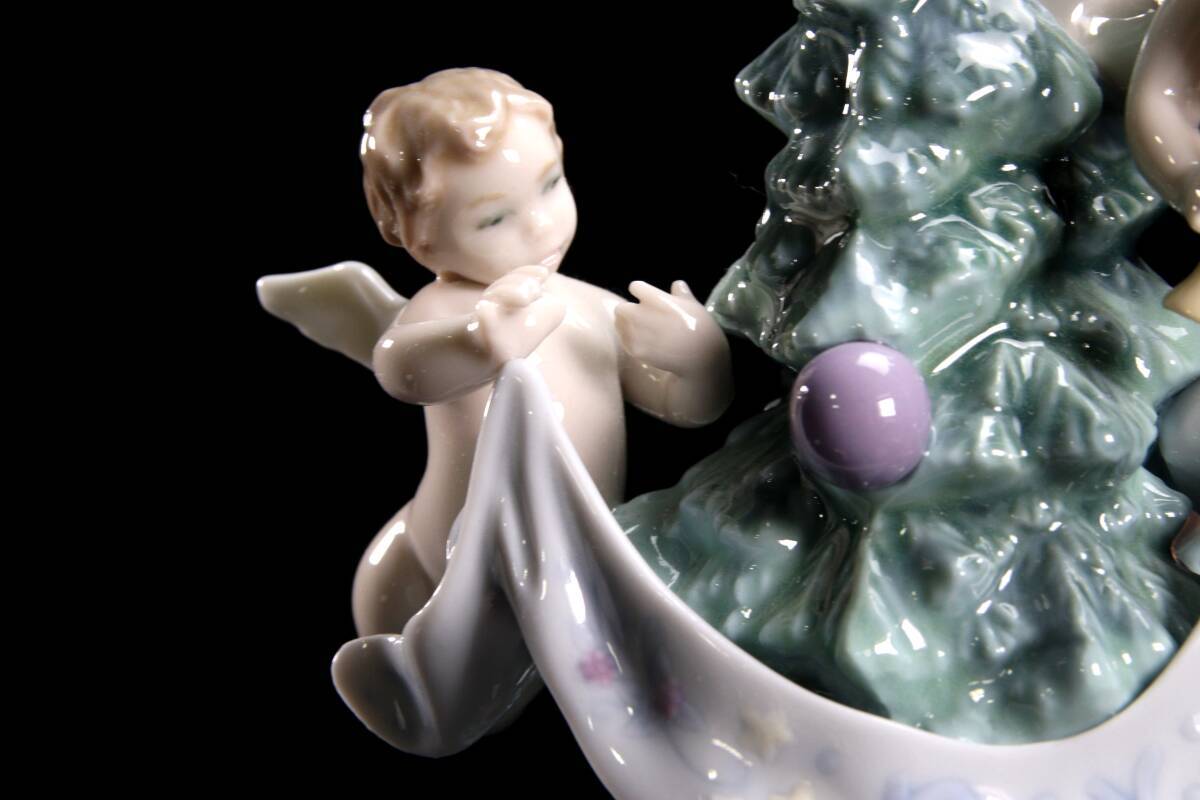 ◆楾◆2 百貨店購入 LLADRO リヤドロ 「天使からのプレゼント」 28.5m フィギュリン 細密細工 T[B290]RQ/24.3廻/SI/(120)の画像5