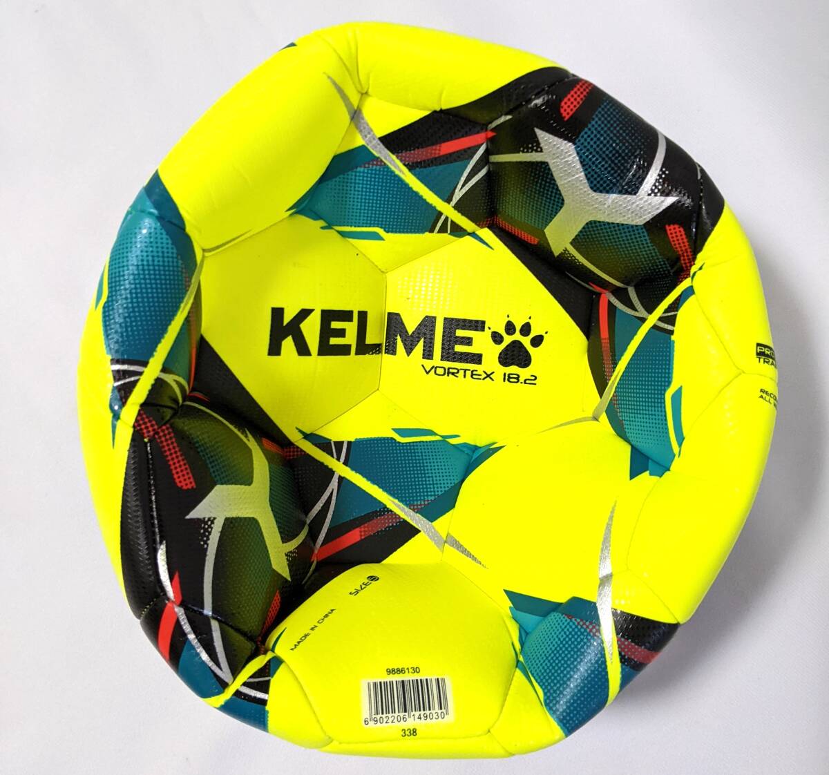 KELME サッカーボール(ラミネート） VORTEX18.2 ネオンイエロー 空気入れ付きの画像6