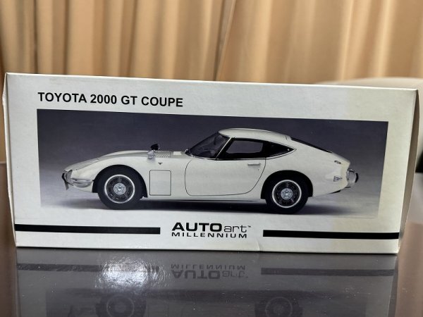 レア商品★AUTOart（オートアート） TOYOTA 2000 GT COUPE　 1/18　ホワイト　支払い２４H以内限定