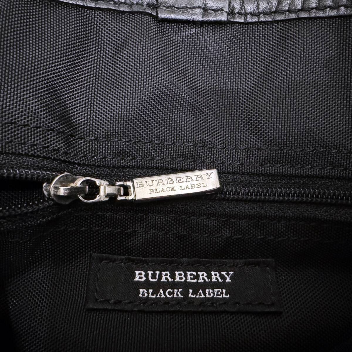 名作 BURBERRY BLACK LABEL バーバリーブラックレーベル ナイロン＆本革 ミニショルダーバッグ サイドノバチェック 黒白青 #2727の画像9