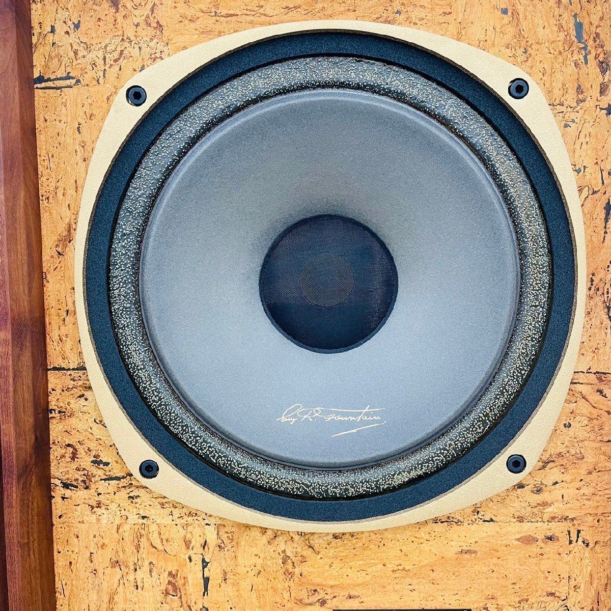 P1582☆【中古】TANNOY タンノイ GRF Memory スピーカーペア☆法人様のみ JITBOX 1便にて発送可能 ☆の画像4