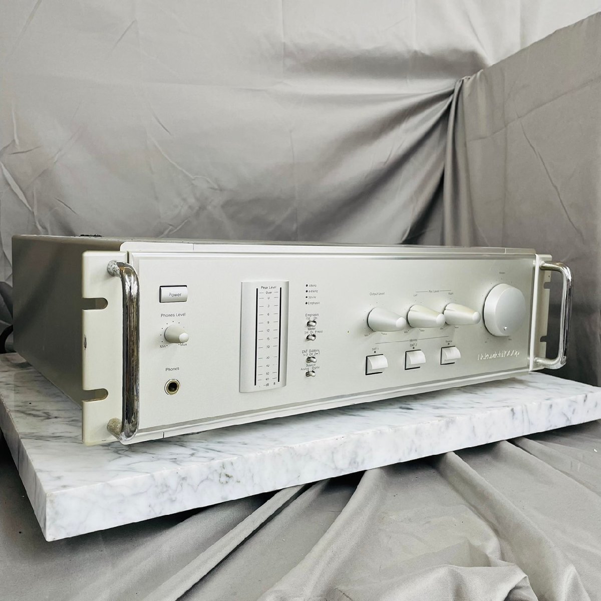 P1827☆【現状品】Nakamichi ナカミチ D/Aコンバーター 1000p_画像1