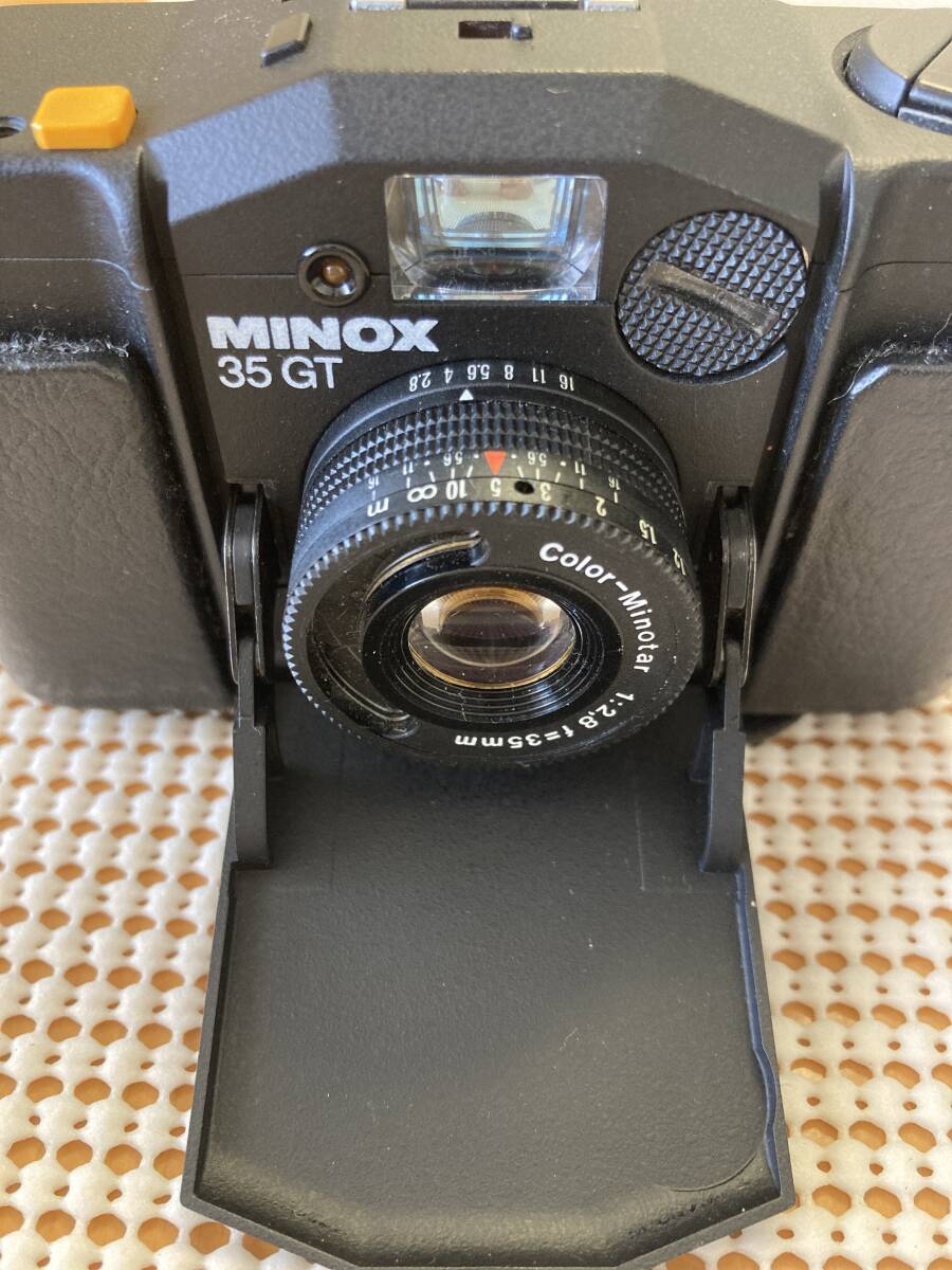 ミノックス MINOX 35GT color-minotar 1:2.8 レンズ、フラッシュ セットです。の画像4