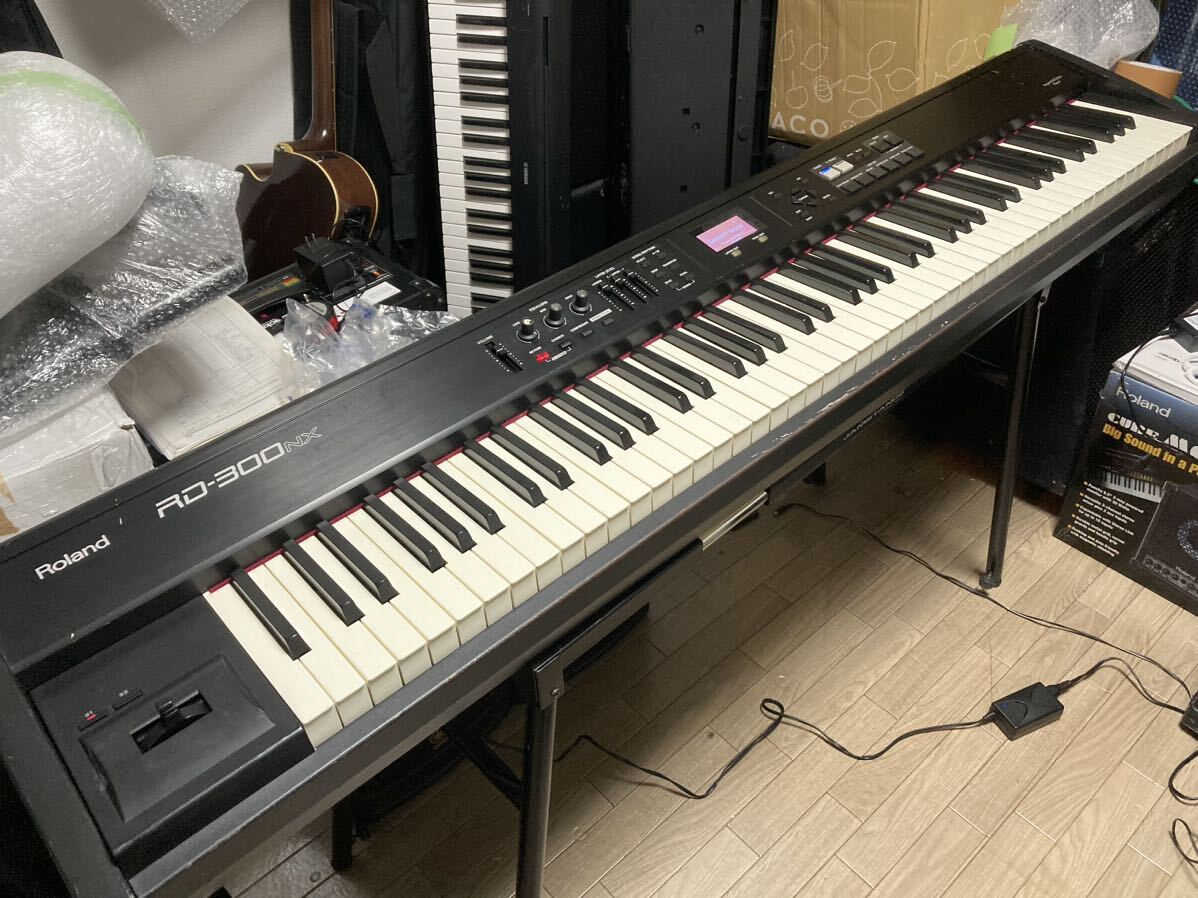 Roland 電子ピアノRD-300NXの画像1