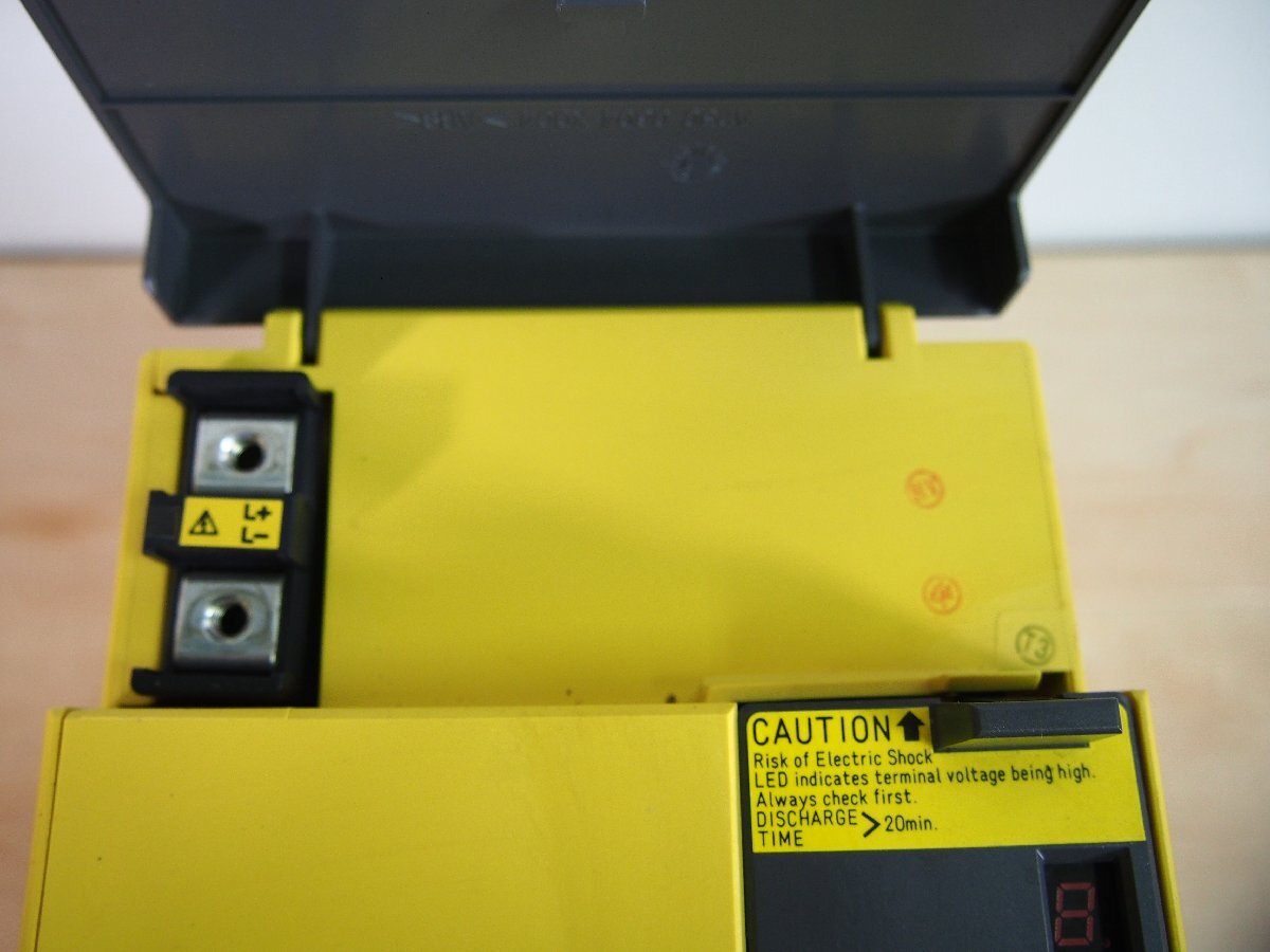 ☆【1T0311-1α3】 FANUC ファナック A06B-6110-H026#N E サーボアンプ ジャンク_画像8