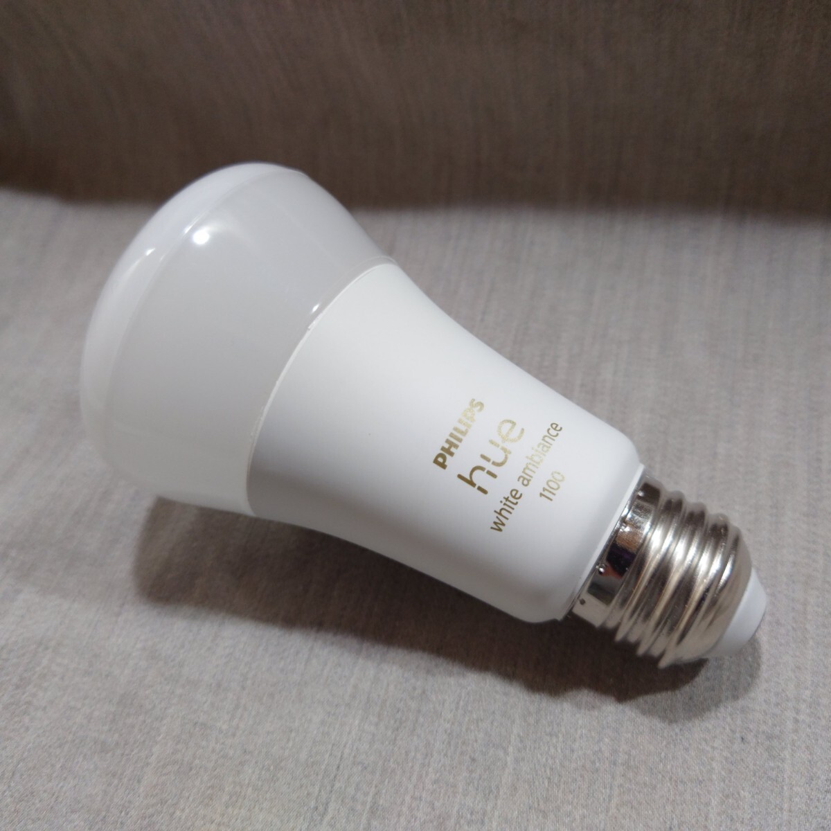 フィリップス hue E26 ホワイトグラデーション LED電球 PLH29WG 新品購入証明付きの画像2