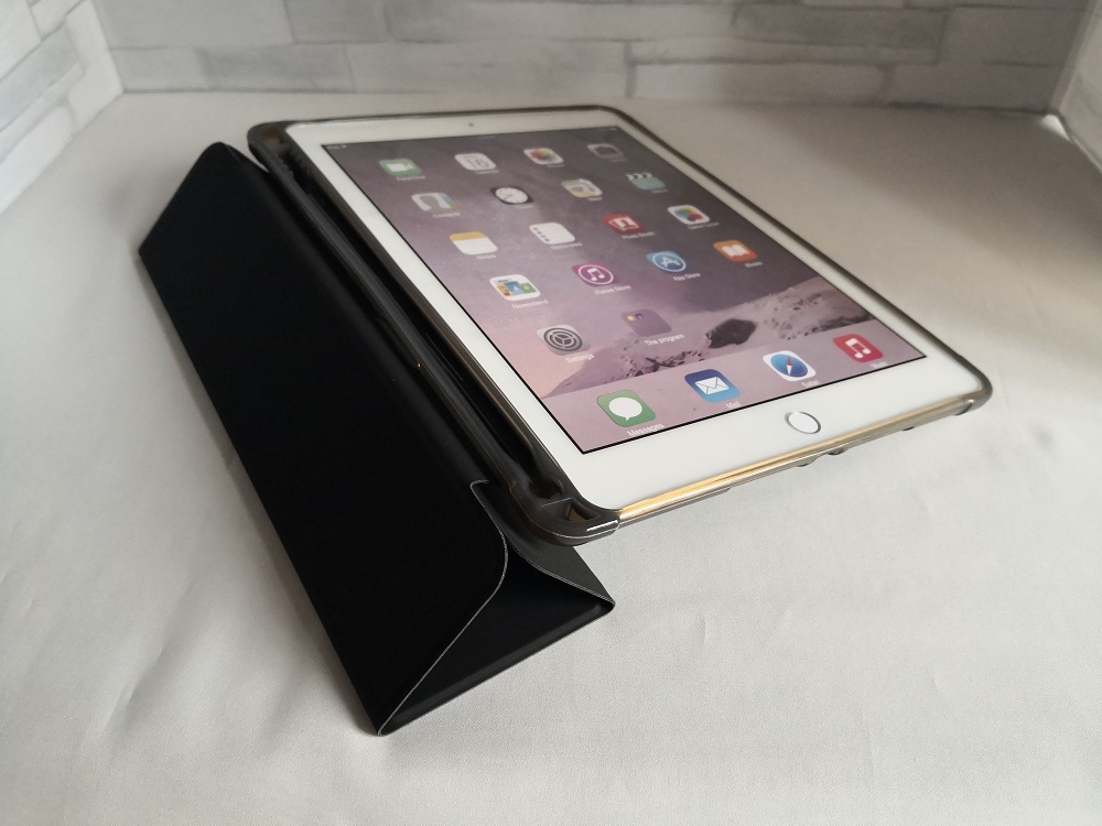 (アウトレットｆ-11) ペン収納OK iPad 5/6世代/Air/Air2 ブラック レザー ソフトケースの画像4