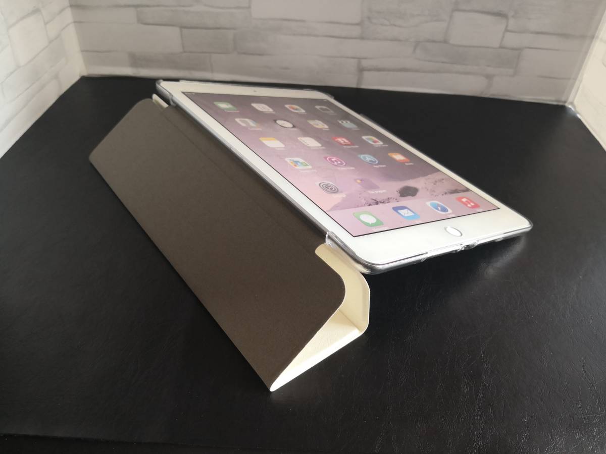 (薄型 軽量) iPad 6世代/5世代/iPad Air/Air2 共用 ホワイト レザー スマートケース スタンド機能付_画像4