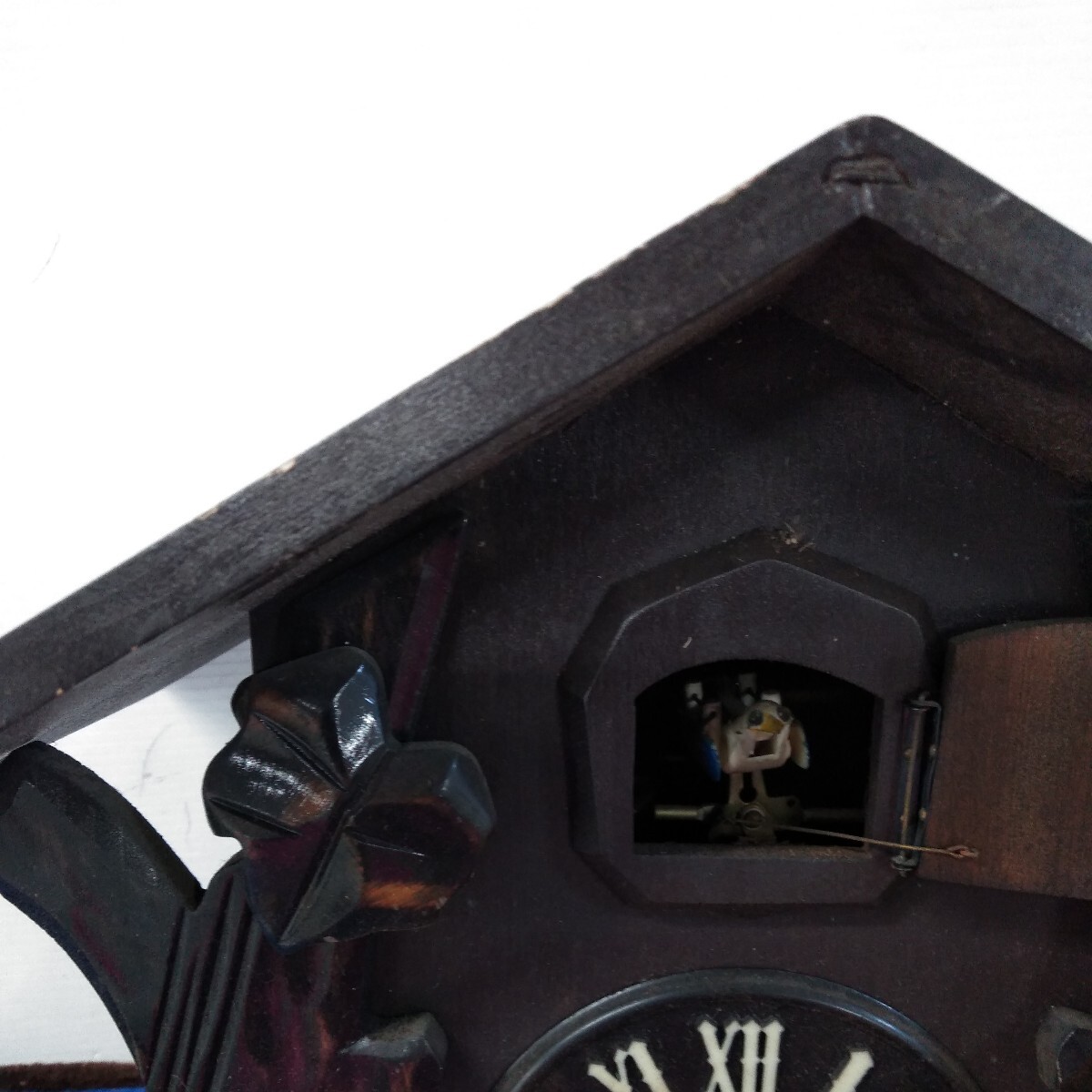 g_t W488 【ジャンク品】昭和レトロ 鳩時計 分銅式 部品取りにいかがでしょうか♪ 作動しません。アンティーク コレクションの画像2